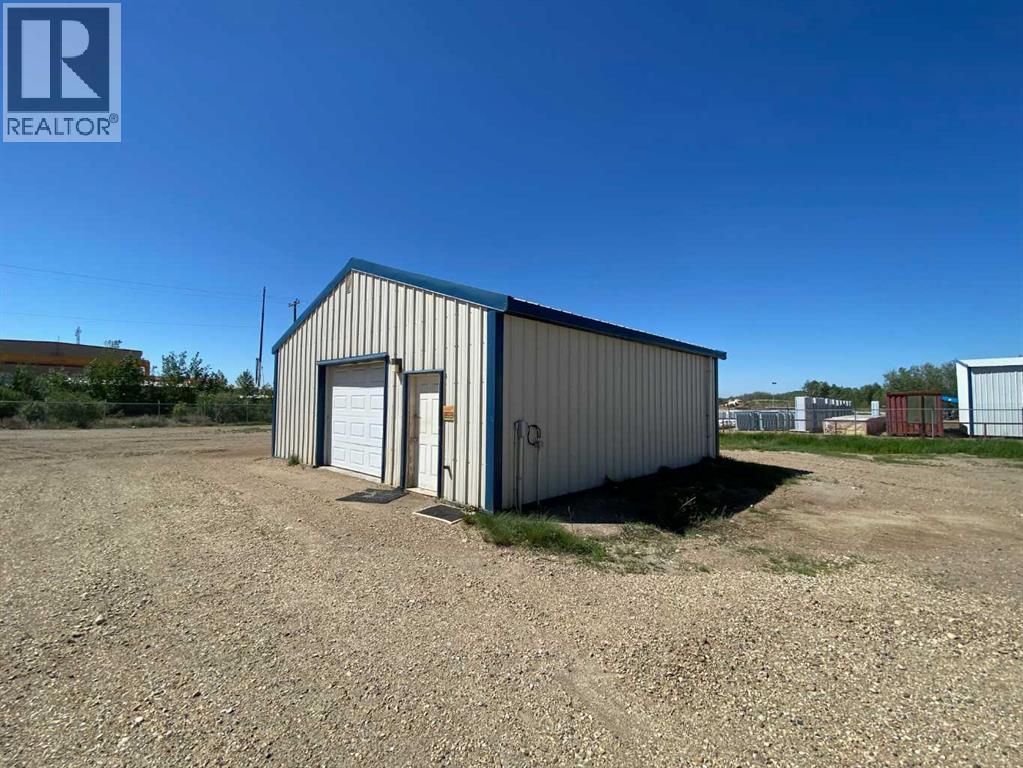 6701 & 6705 44 Avenue, Ponoka, Alberta  T4J 1J8 - Photo 11 - A2193214