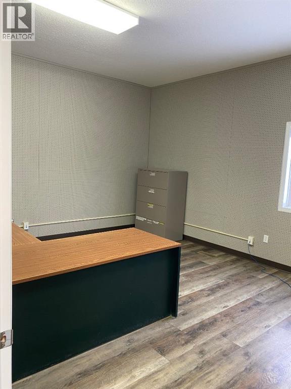 6701 & 6705 44 Avenue, Ponoka, Alberta  T4J 1J8 - Photo 32 - A2193214