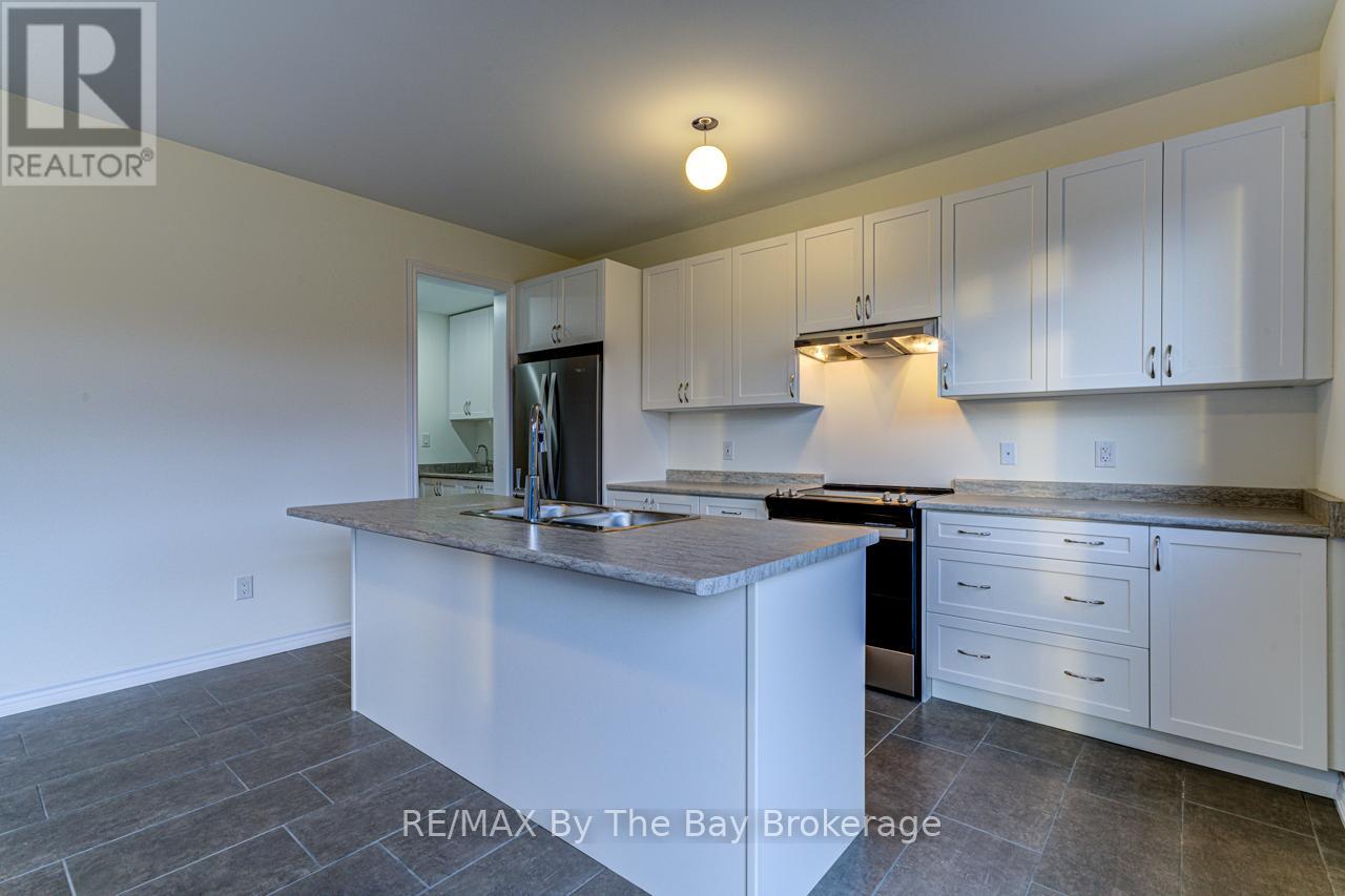 178 Mapleside Drive, Wasaga Beach, Ontario  L9Z 0L4 - Photo 12 - S11958909