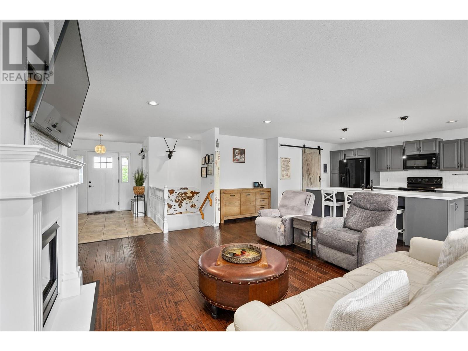 Property at 1503 Tanemura Crescent image 1