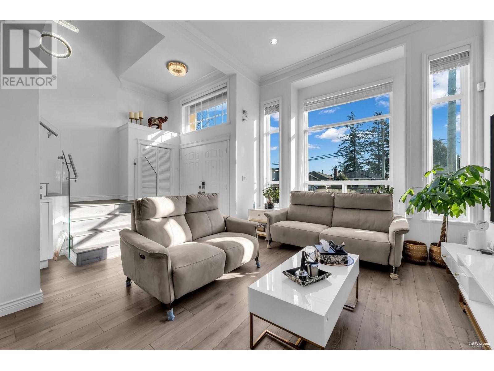 7629 14TH AVENUE, Burnaby