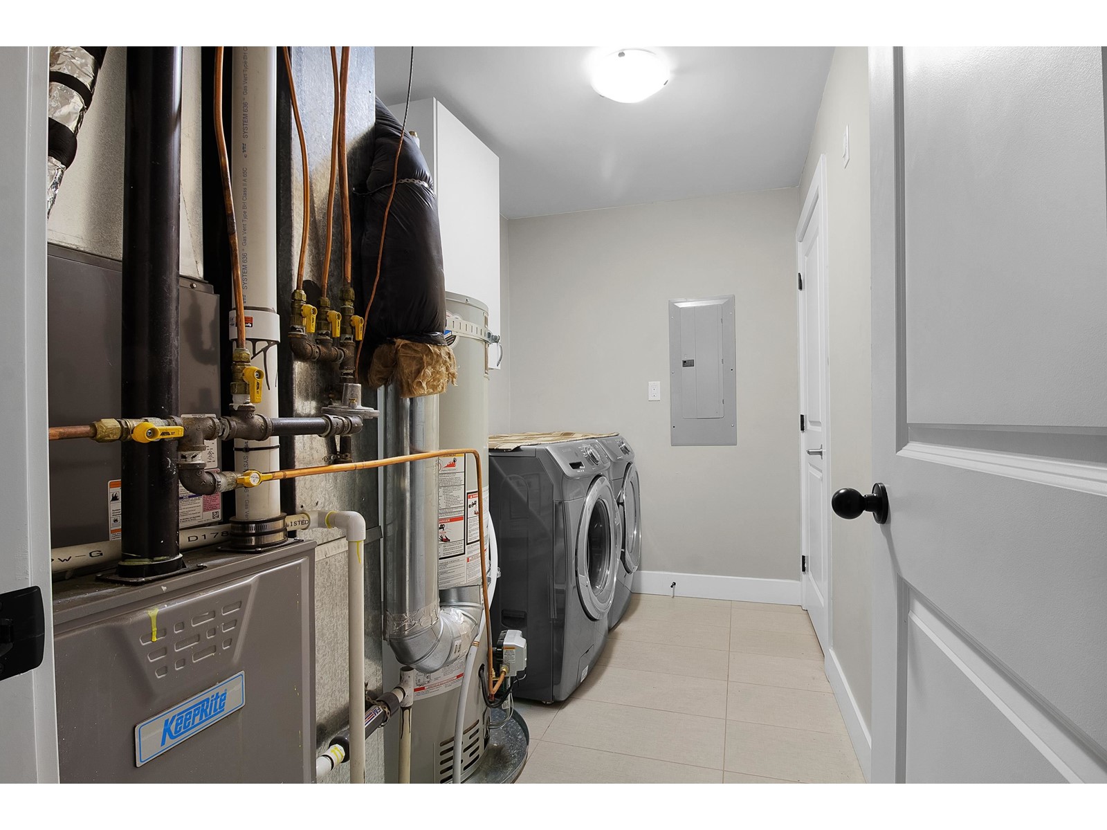 Property at 3176 ENGINEER CRESCENT image 5