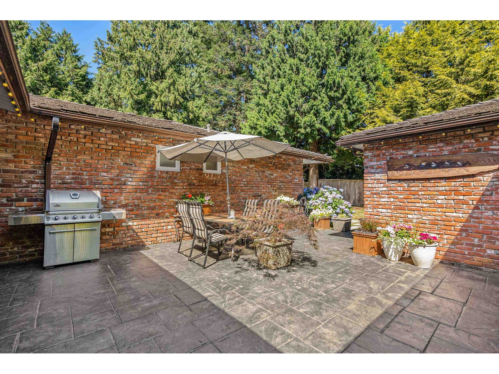 Property at 13937 35A AVENUE image 4
