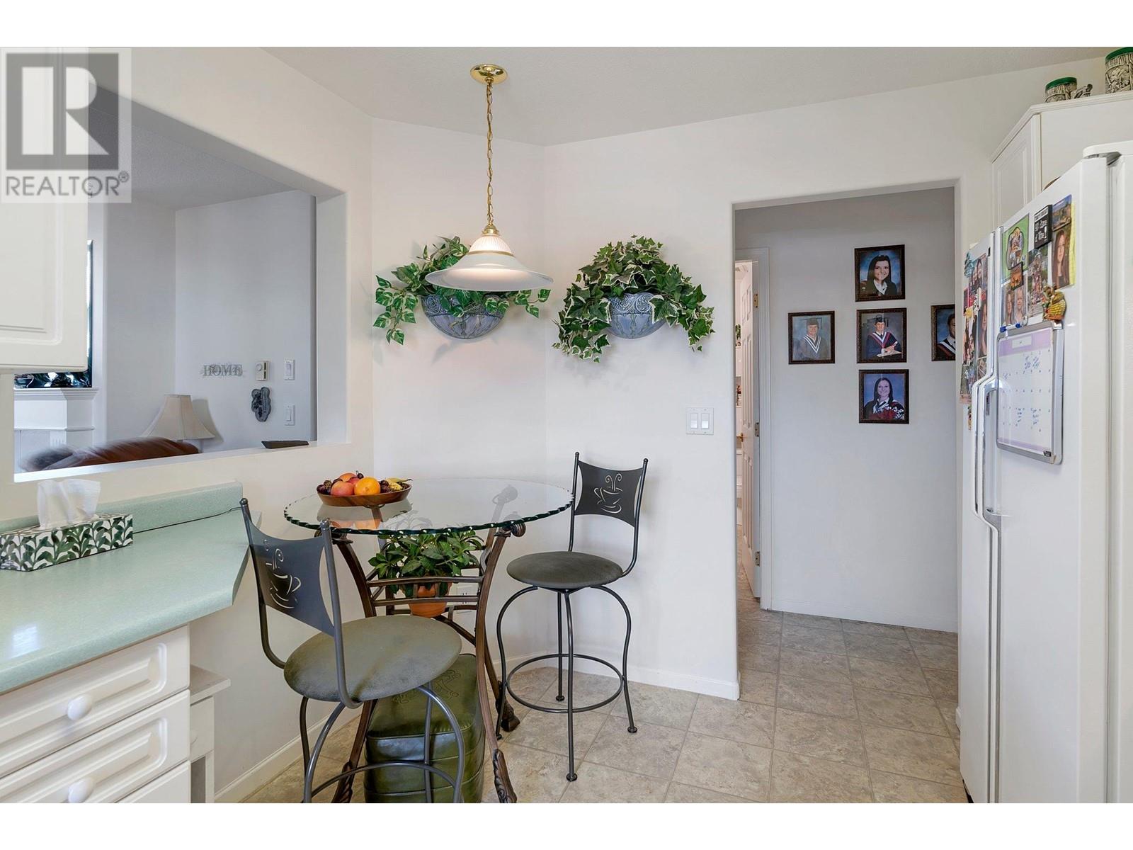 Property at 940 Glenwood Avenue Unit# 302 image 4