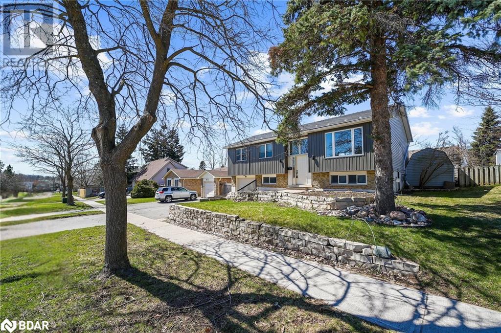 60 Heather Street, Barrie, Ontario  L4N 4N1 - Photo 3 - 40695447