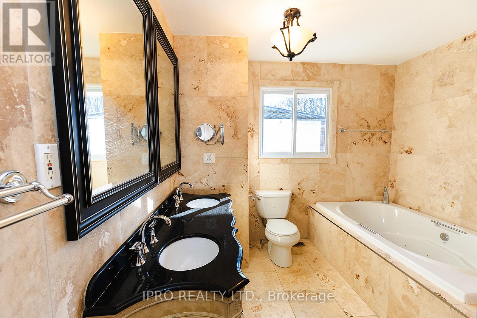 452 Southland Crescent, Oakville (1020 - Wo West), Ontario  L6L 3N8 - Photo 27 - W11962668