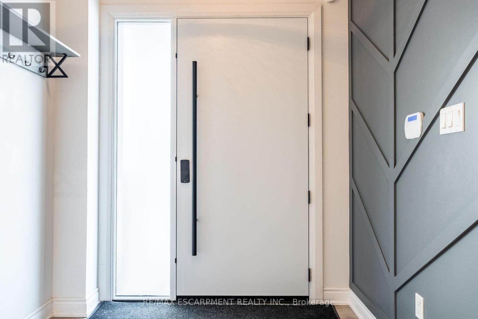 Property at 266 HUMPHREY STREET image 3
