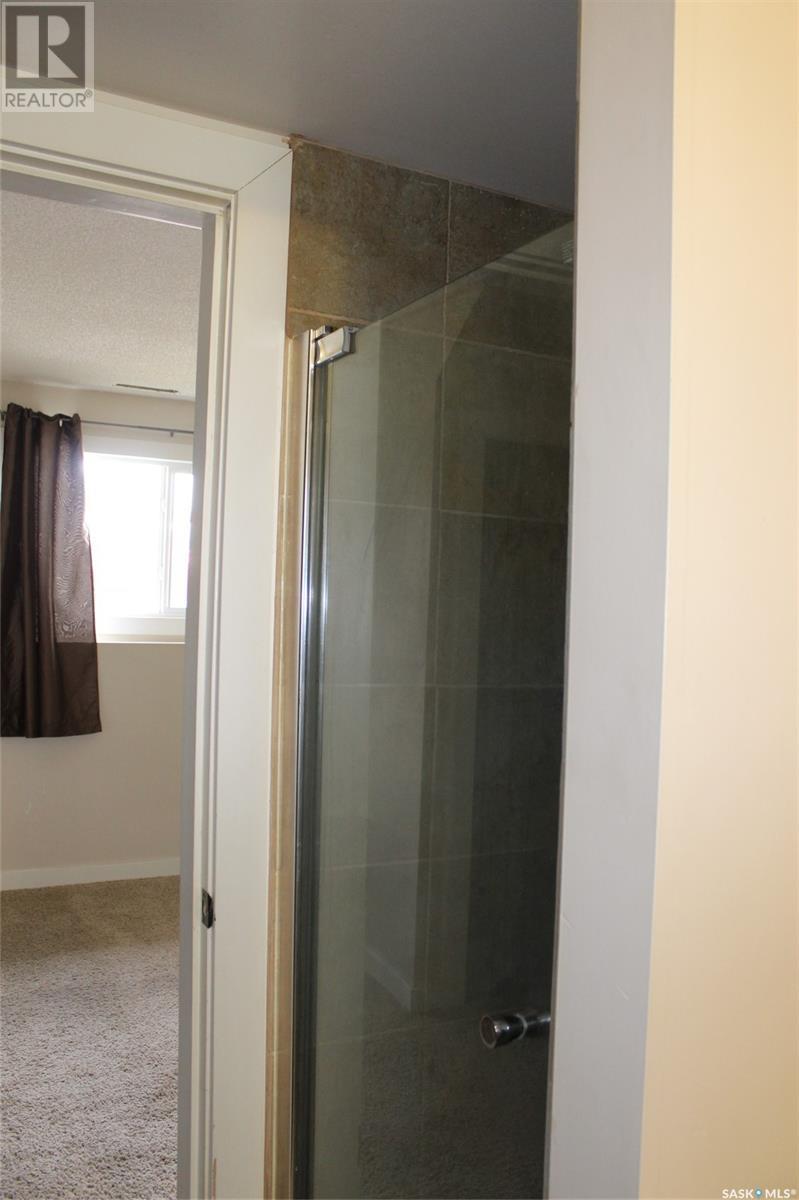 581 3rd Street W, Shaunavon, Saskatchewan  S0N 2M0 - Photo 24 - SK995441