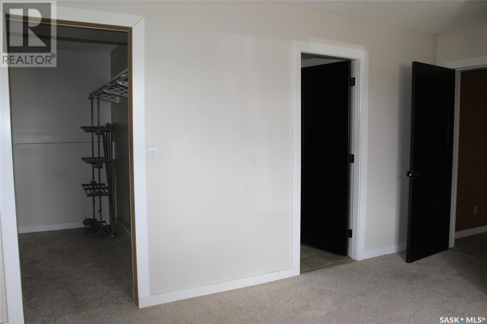 581 3rd Street W, Shaunavon, Saskatchewan  S0N 2M0 - Photo 25 - SK995441