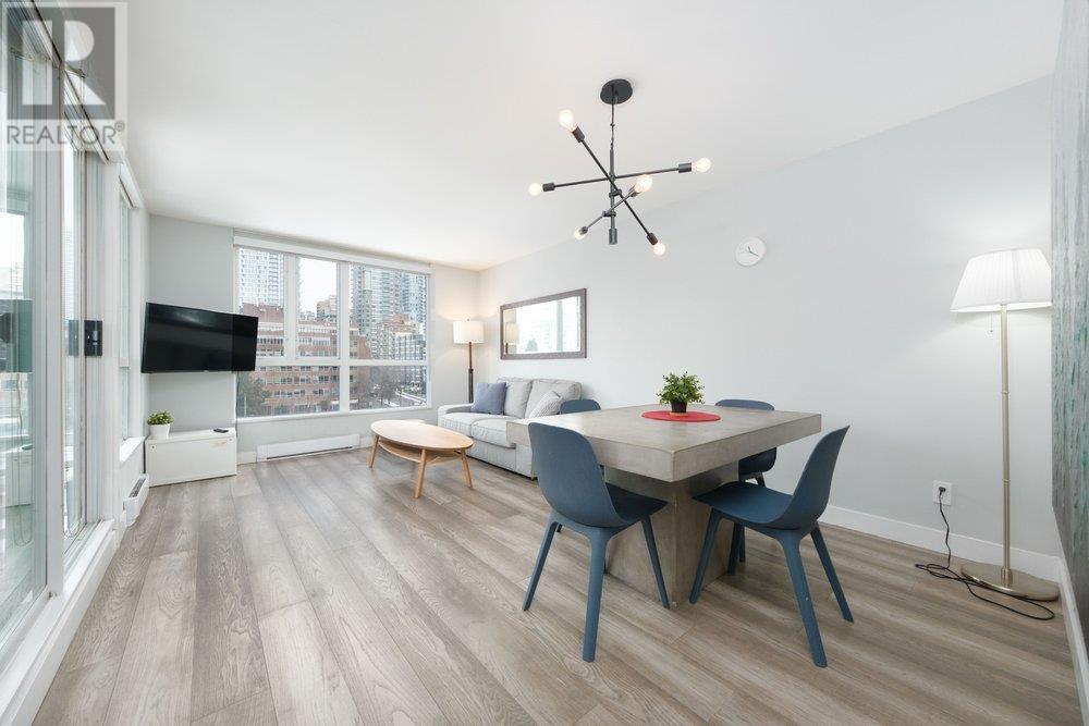 Listing Picture 5 of 25 : 1006 907 BEACH AVENUE, Vancouver / 溫哥華 - 魯藝地產 Yvonne Lu Group - MLS Medallion Club Member