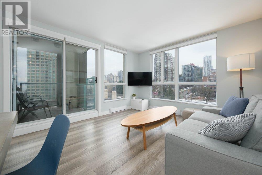 Listing Picture 3 of 25 : 1006 907 BEACH AVENUE, Vancouver / 溫哥華 - 魯藝地產 Yvonne Lu Group - MLS Medallion Club Member