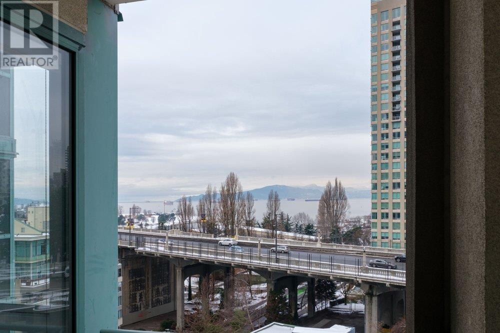 Listing Picture 19 of 25 : 1006 907 BEACH AVENUE, Vancouver / 溫哥華 - 魯藝地產 Yvonne Lu Group - MLS Medallion Club Member