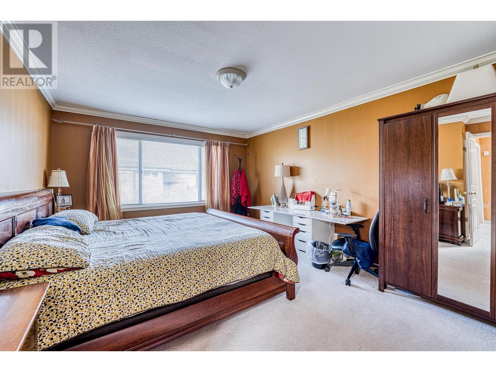Listing Picture 10 of 14 : 6893 BARNARD DRIVE, Richmond / 烈治文 - 魯藝地產 Yvonne Lu Group - MLS Medallion Club Member