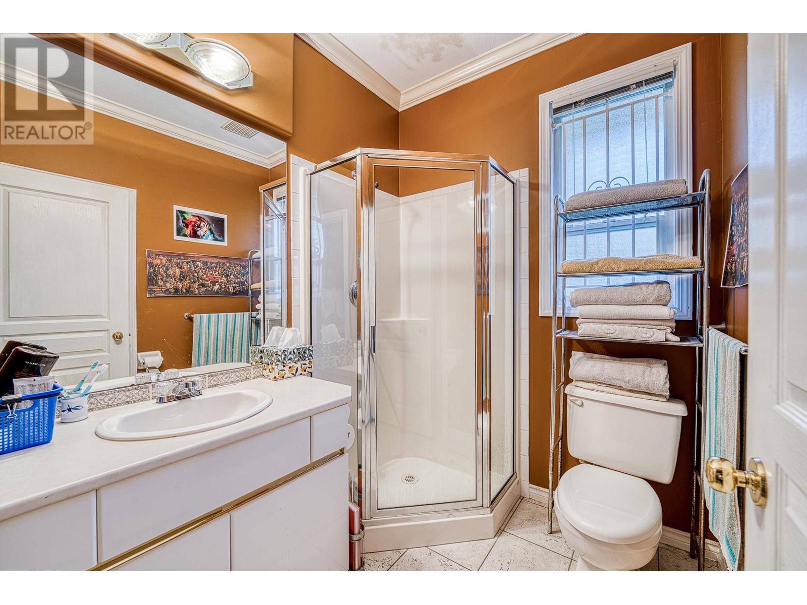 Listing Picture 8 of 14 : 6893 BARNARD DRIVE, Richmond / 烈治文 - 魯藝地產 Yvonne Lu Group - MLS Medallion Club Member