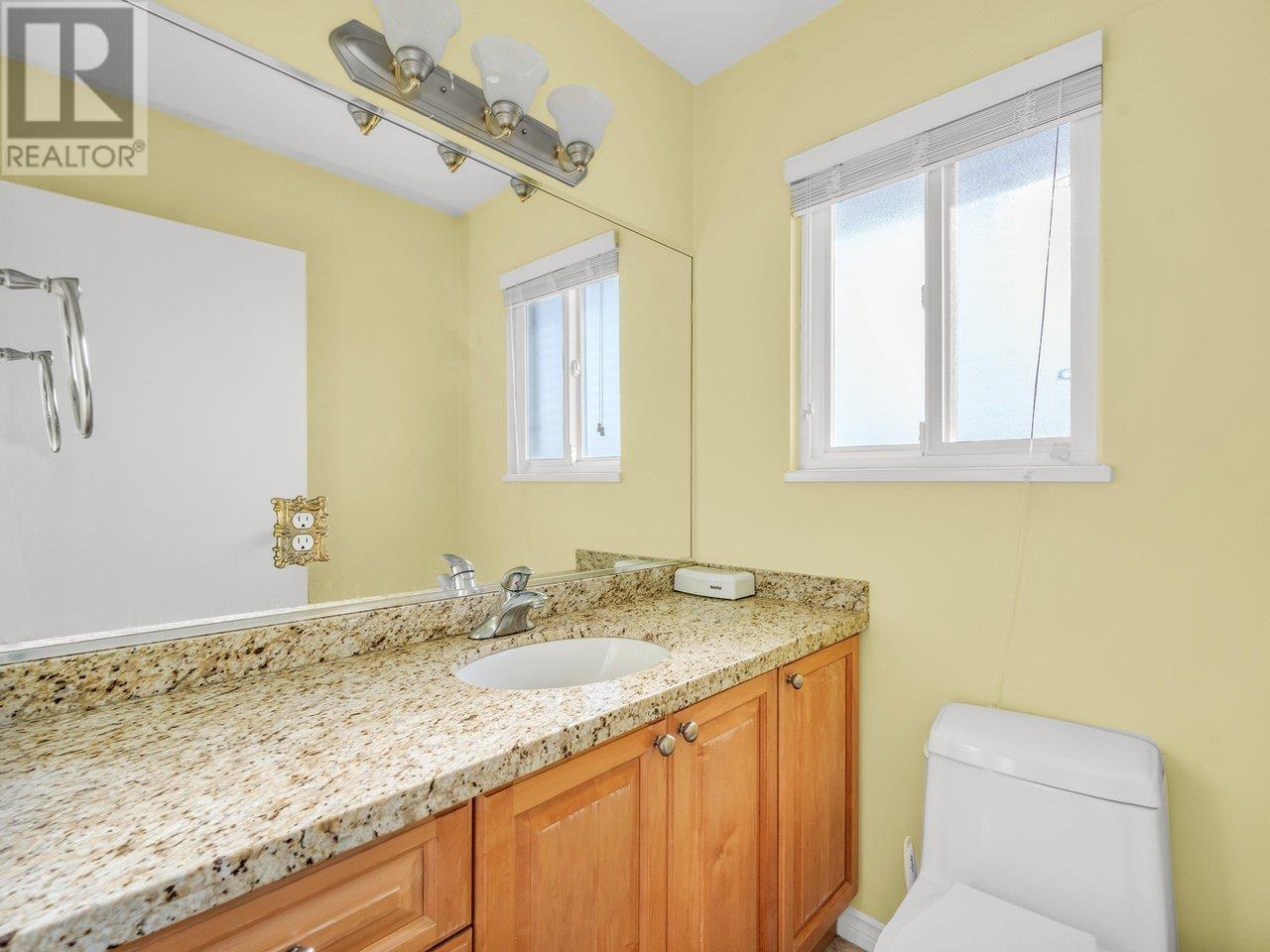 Listing Picture 13 of 40 : 7311 NO. 6 ROAD, Richmond / 烈治文 - 魯藝地產 Yvonne Lu Group - MLS Medallion Club Member