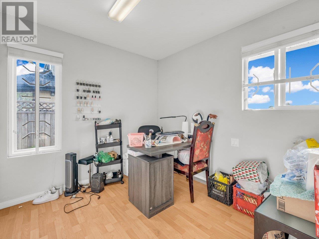 Listing Picture 14 of 40 : 7311 NO. 6 ROAD, Richmond / 烈治文 - 魯藝地產 Yvonne Lu Group - MLS Medallion Club Member