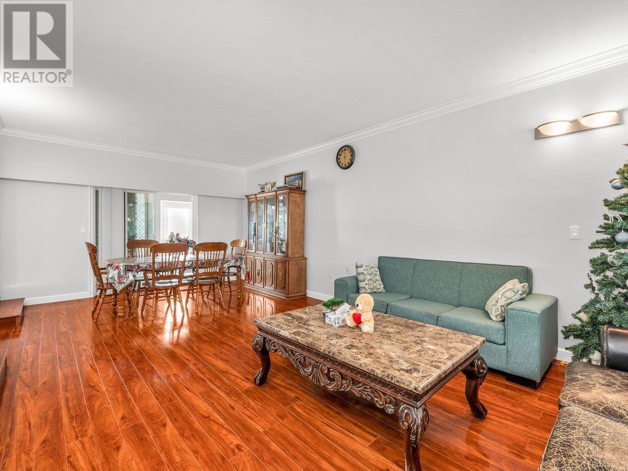 Listing Picture 20 of 40 : 7311 NO. 6 ROAD, Richmond / 烈治文 - 魯藝地產 Yvonne Lu Group - MLS Medallion Club Member