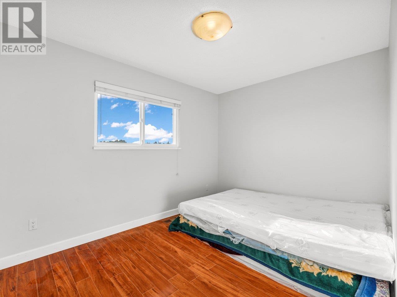 Listing Picture 31 of 40 : 7311 NO. 6 ROAD, Richmond / 烈治文 - 魯藝地產 Yvonne Lu Group - MLS Medallion Club Member