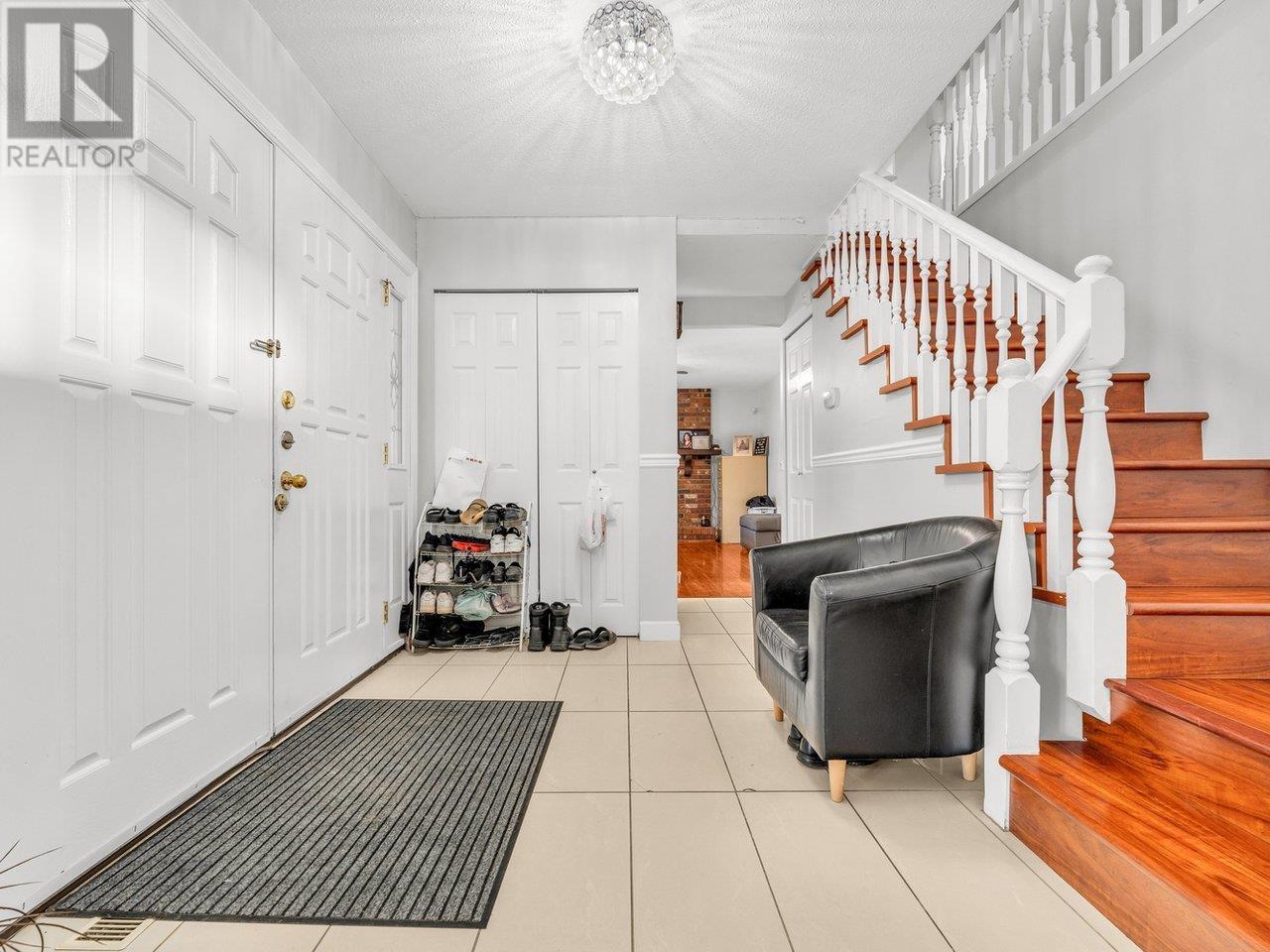 Listing Picture 7 of 40 : 7311 NO. 6 ROAD, Richmond / 烈治文 - 魯藝地產 Yvonne Lu Group - MLS Medallion Club Member