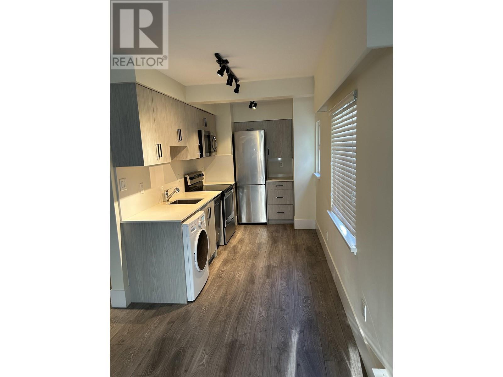 8687 Selkirk Street, Vancouver, British Columbia  V6P 4J2 - Photo 3 - C8066461