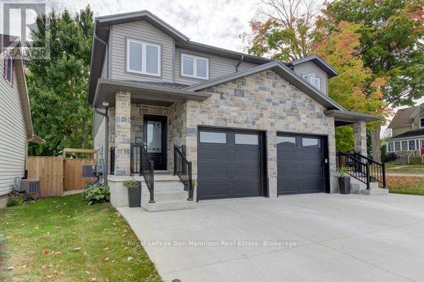 488 Wellington Avenue S, North Perth, Ontario  N4W 2J4 - Photo 2 - X11955149