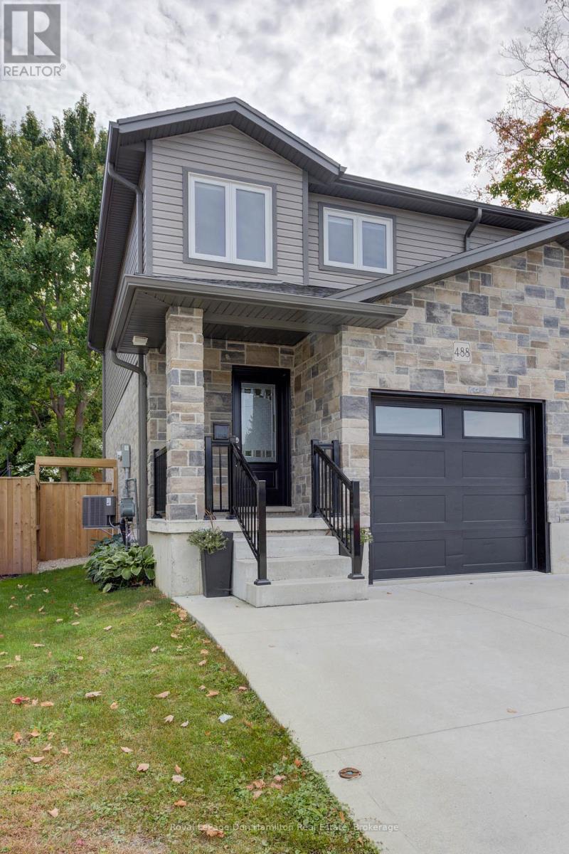 488 Wellington Avenue S, North Perth, Ontario  N4W 2J4 - Photo 3 - X11955149