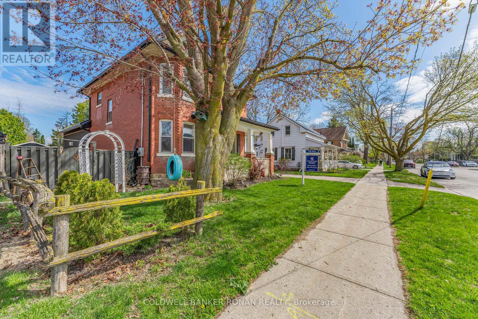 Property at 54 NELSON STREET W image 3