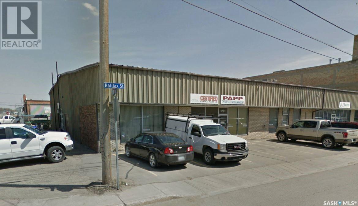 1201 Halifax Street, Regina, Saskatchewan  S4R 1T7 - Photo 2 - SK995460