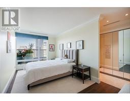 2802 428 BEACH CRESCENT