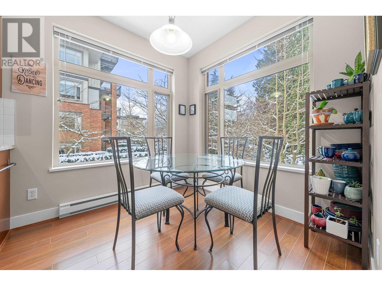 Listing Picture 19 of 40 : 215 2250 WESBROOK MALL, Vancouver / 溫哥華 - 魯藝地產 Yvonne Lu Group - MLS Medallion Club Member