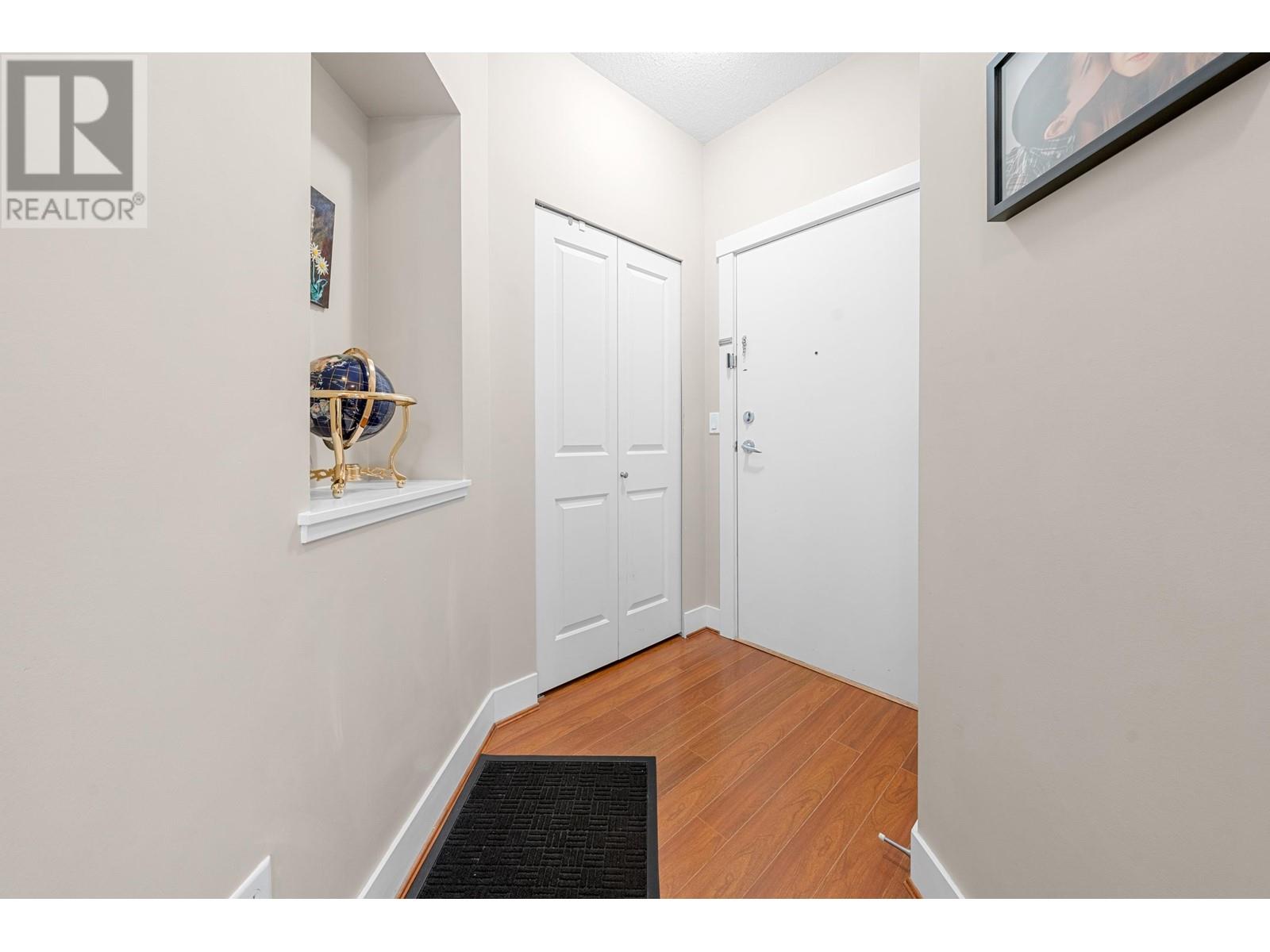 Listing Picture 34 of 40 : 215 2250 WESBROOK MALL, Vancouver / 溫哥華 - 魯藝地產 Yvonne Lu Group - MLS Medallion Club Member