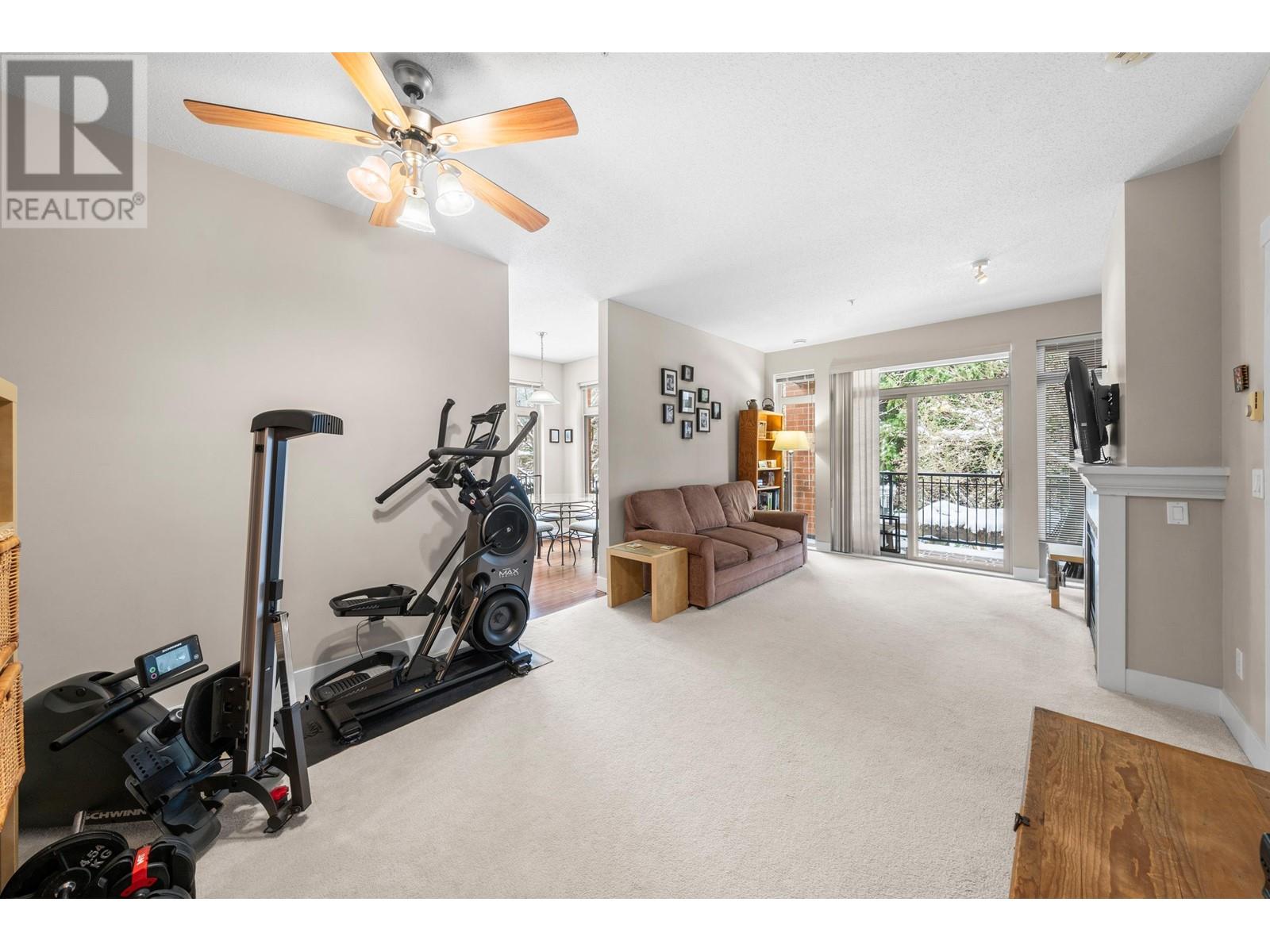 Listing Picture 13 of 40 : 215 2250 WESBROOK MALL, Vancouver / 溫哥華 - 魯藝地產 Yvonne Lu Group - MLS Medallion Club Member