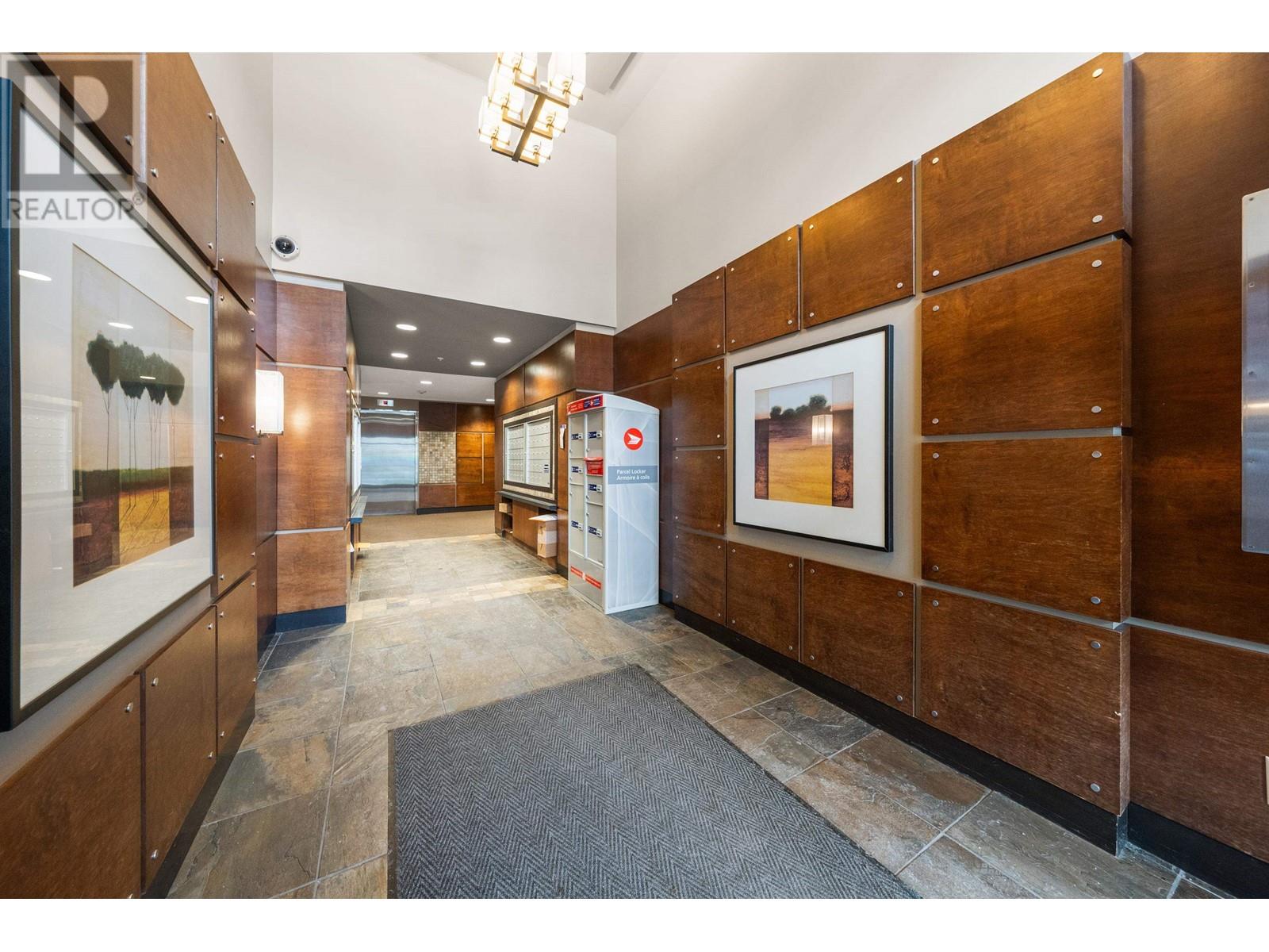 Listing Picture 35 of 40 : 215 2250 WESBROOK MALL, Vancouver / 溫哥華 - 魯藝地產 Yvonne Lu Group - MLS Medallion Club Member