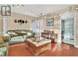 #703 328 CLARKSON STREET