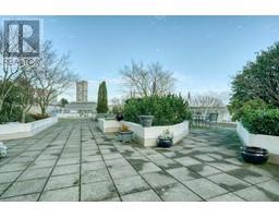 #703 328 CLARKSON STREET