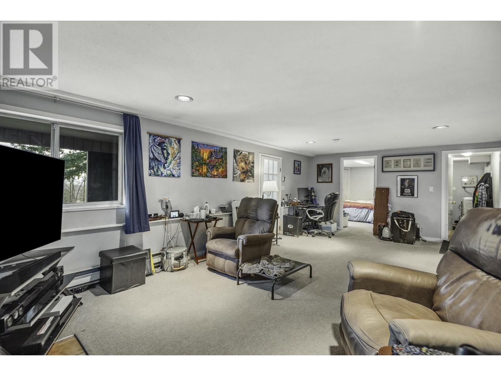 1162 SHAVINGTON STREET