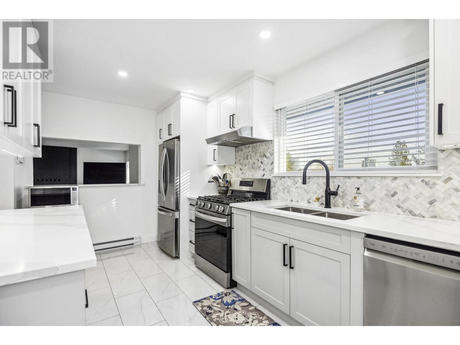 1162 SHAVINGTON STREET