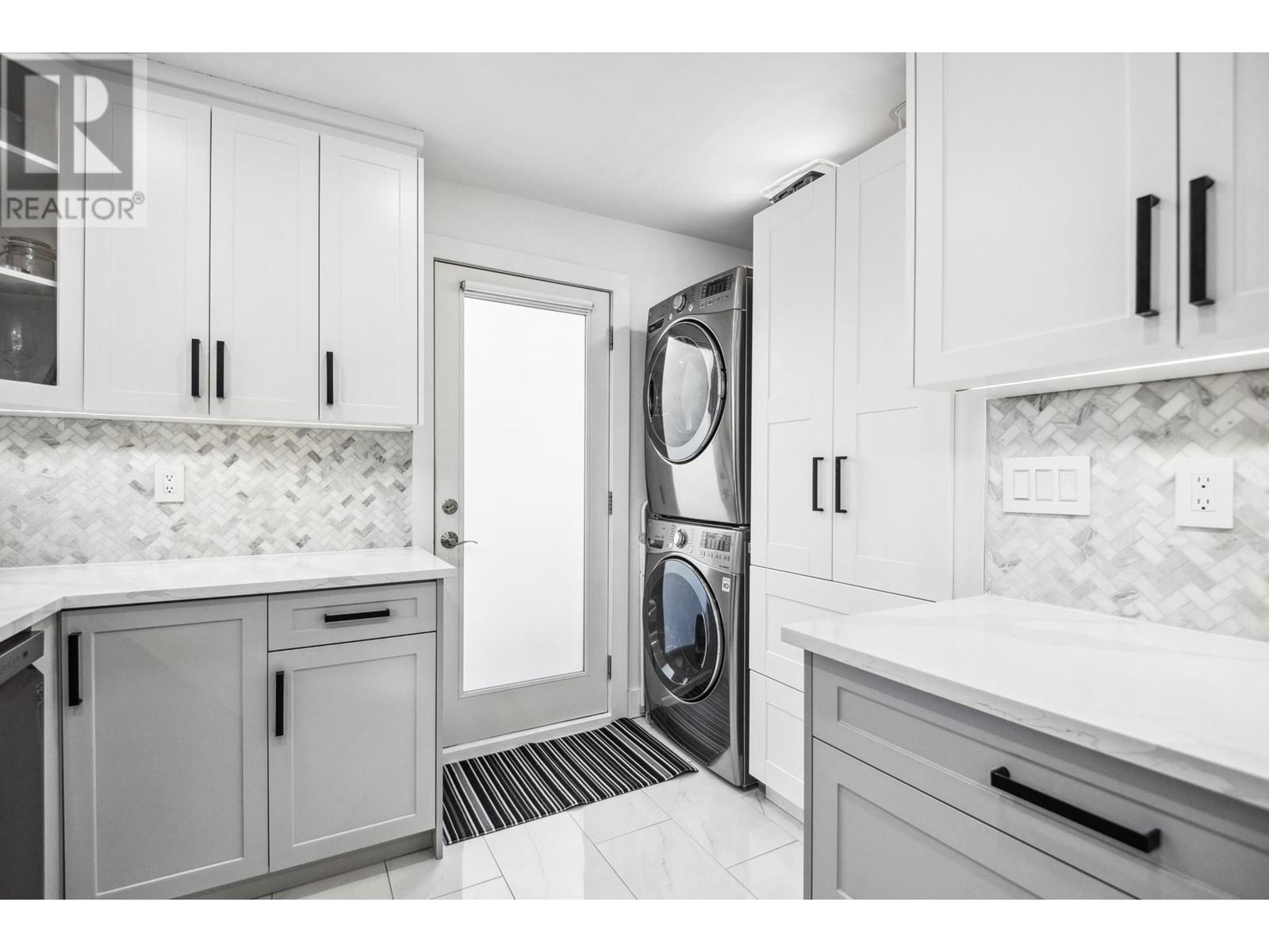 1162 SHAVINGTON STREET