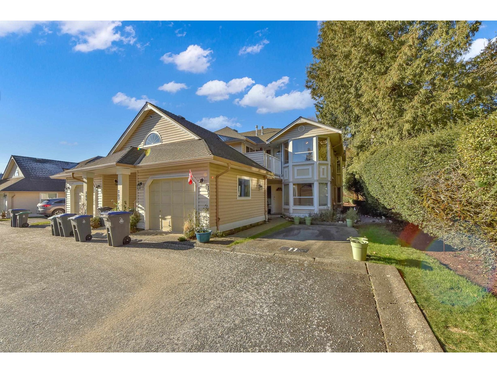 Property at 207 16031 82 AVENUE image 1
