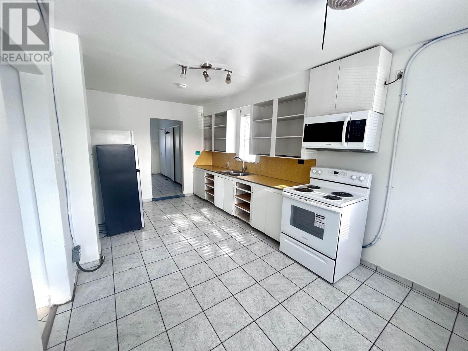 4021 Graveley Street, Burnaby, British Columbia  V5C 3T5 - Photo 4 - R2964298