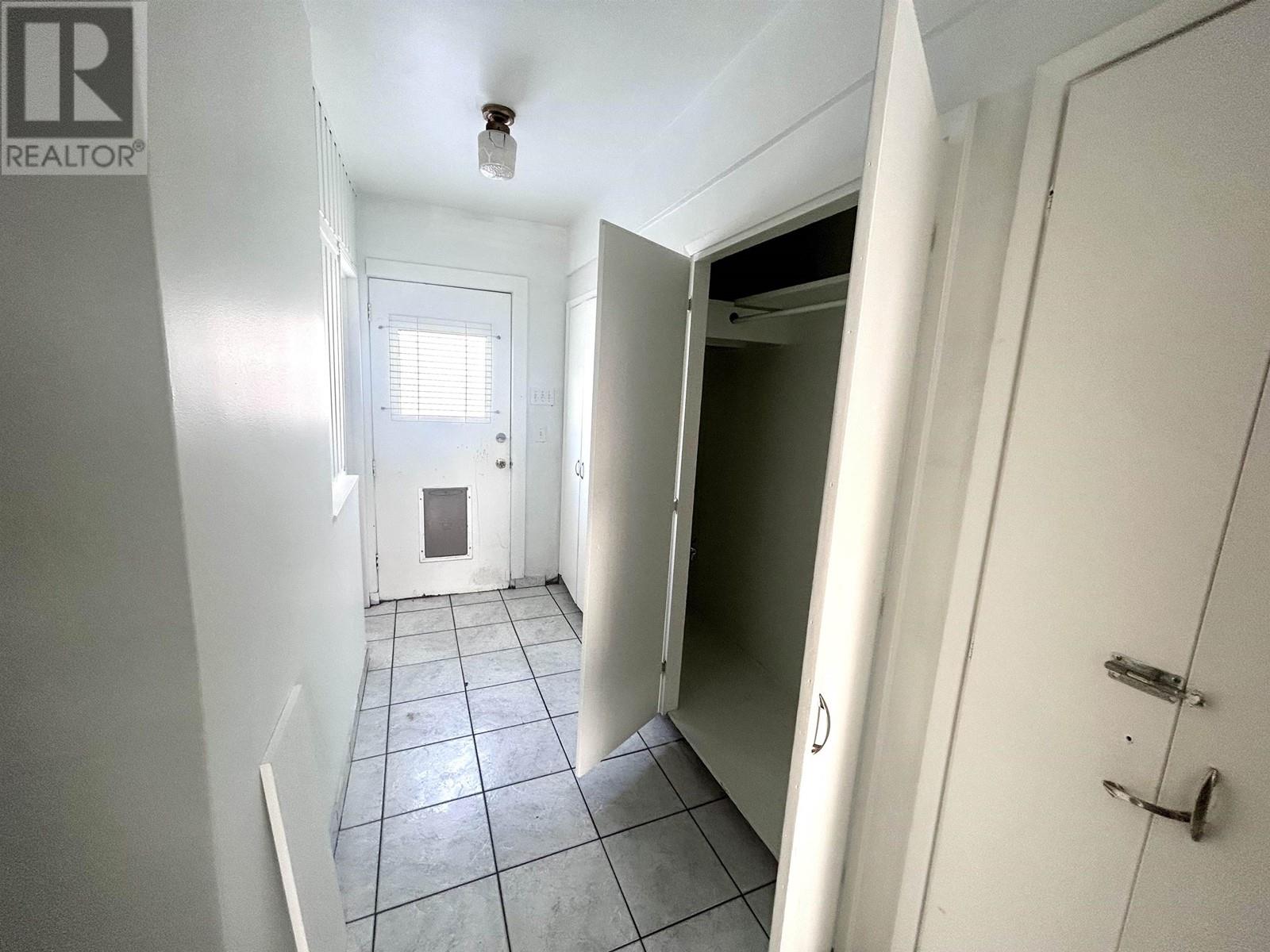 4021 Graveley Street, Burnaby, British Columbia  V5C 3T5 - Photo 6 - R2964298
