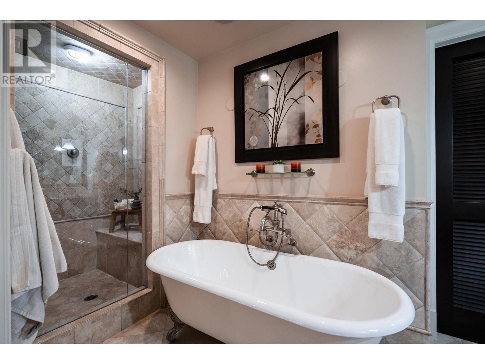 Listing Picture 19 of 40 : 1701 BLENHEIM STREET, Vancouver / 溫哥華 - 魯藝地產 Yvonne Lu Group - MLS Medallion Club Member