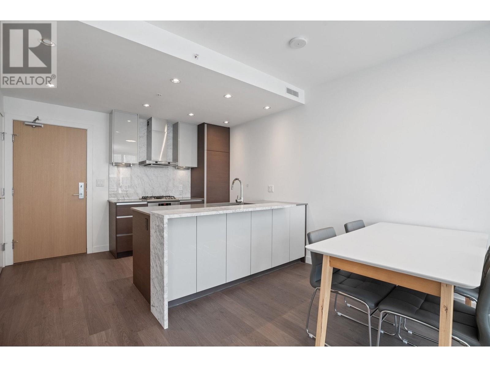 2808 6098 STATION STREET