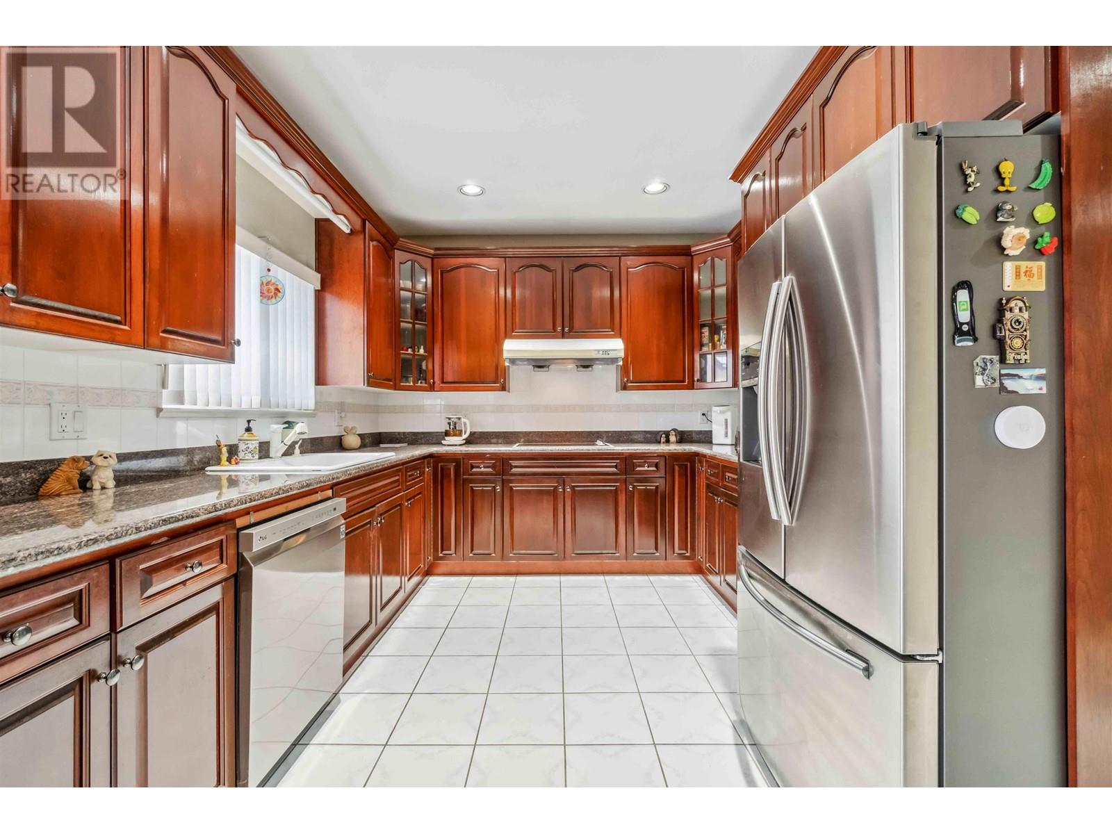 Listing Picture 10 of 40 : 4831 WYNE CRESCENT, Richmond / 烈治文 - 魯藝地產 Yvonne Lu Group - MLS Medallion Club Member