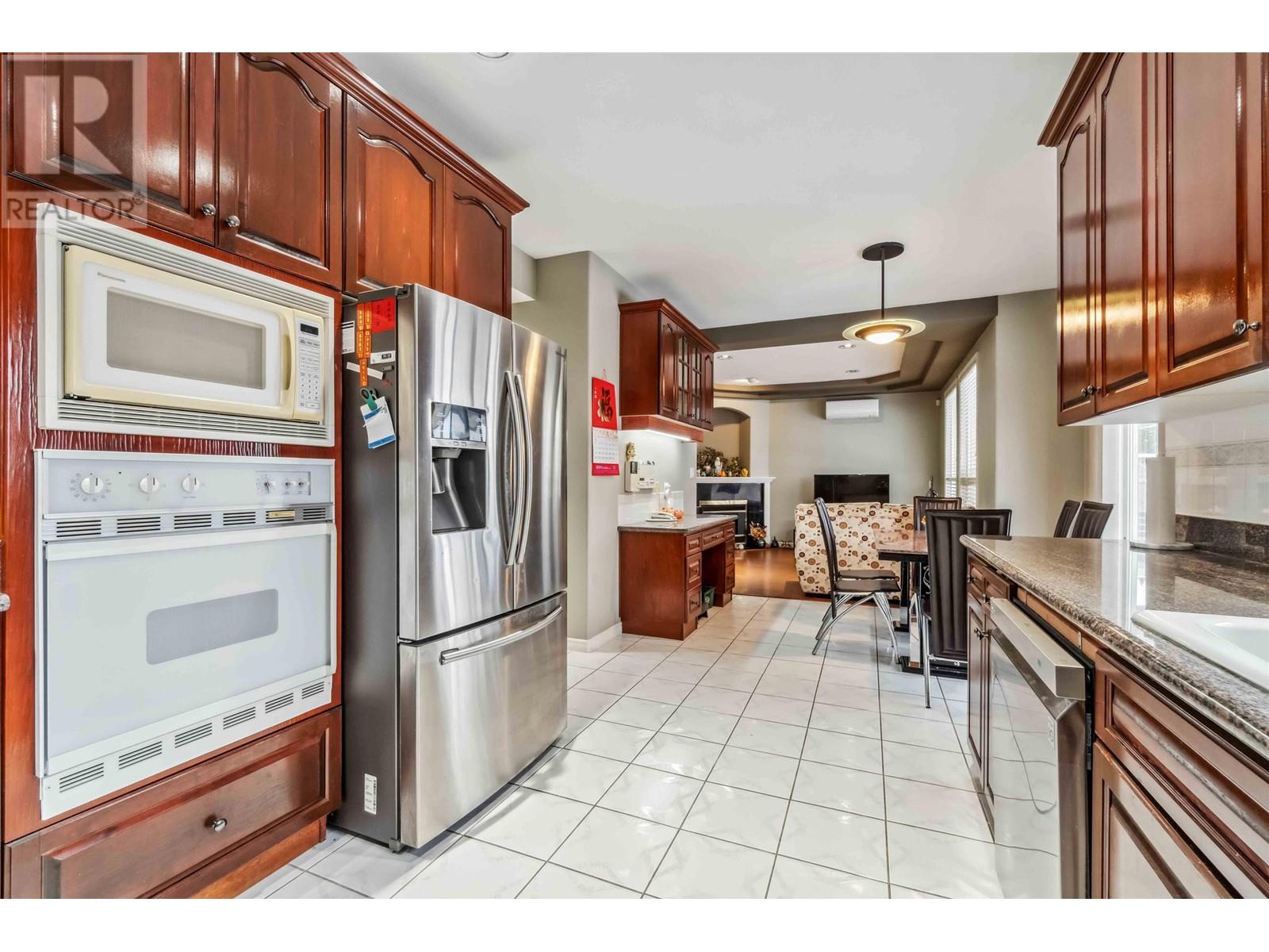 Listing Picture 11 of 40 : 4831 WYNE CRESCENT, Richmond / 烈治文 - 魯藝地產 Yvonne Lu Group - MLS Medallion Club Member