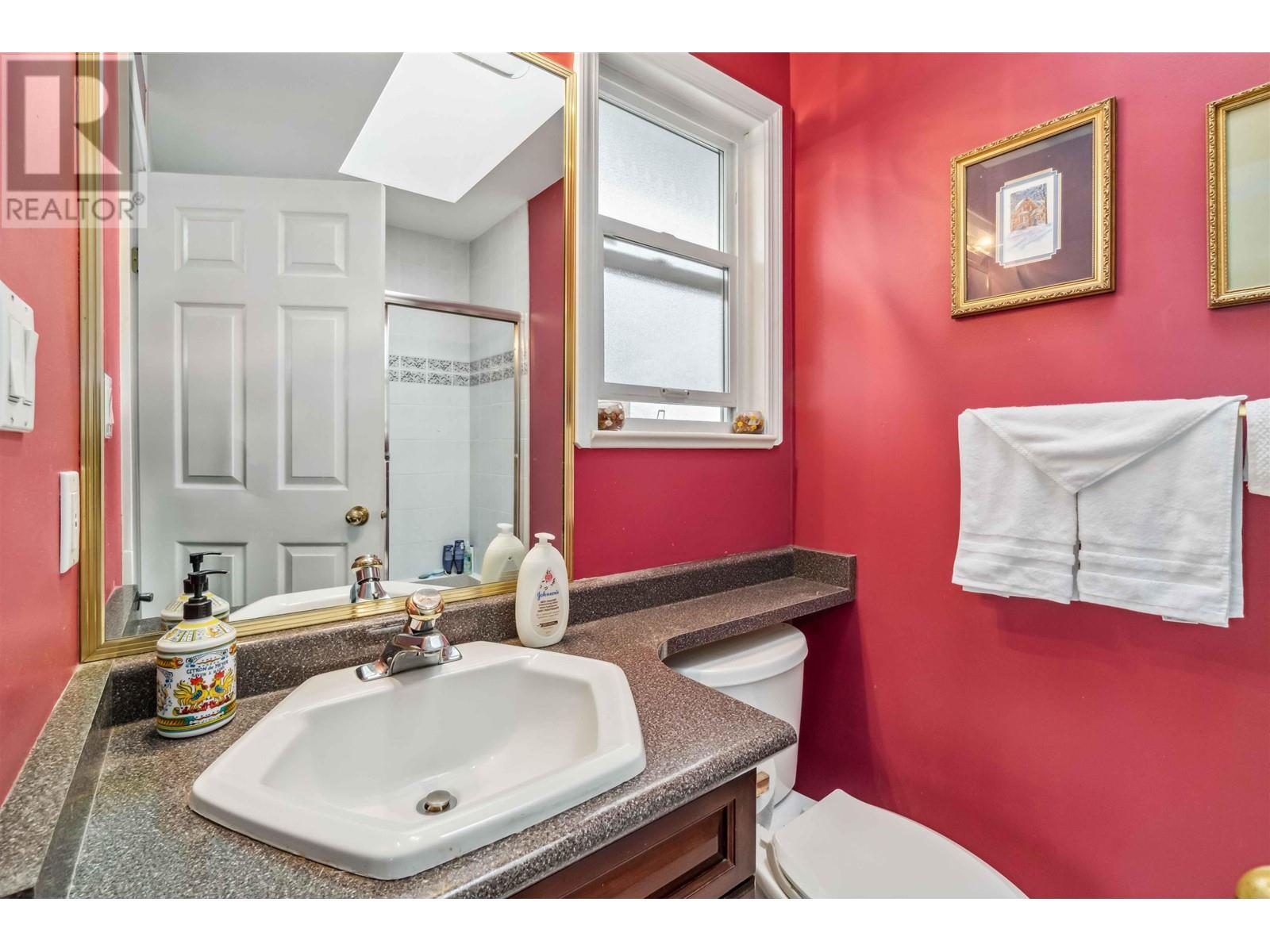 Listing Picture 24 of 40 : 4831 WYNE CRESCENT, Richmond / 烈治文 - 魯藝地產 Yvonne Lu Group - MLS Medallion Club Member
