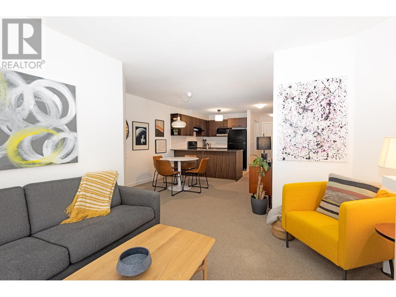 Listing Picture 7 of 21 : 313 4868 BRENTWOOD DRIVE, Burnaby / 本拿比 - 魯藝地產 Yvonne Lu Group - MLS Medallion Club Member