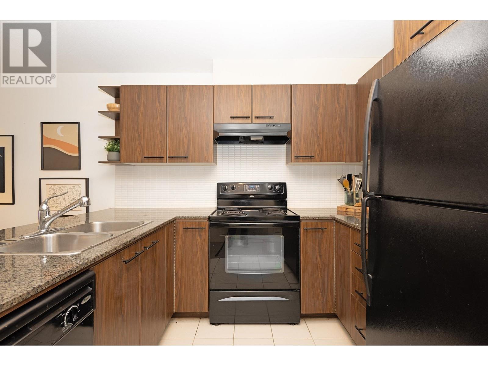 Listing Picture 10 of 21 : 313 4868 BRENTWOOD DRIVE, Burnaby / 本拿比 - 魯藝地產 Yvonne Lu Group - MLS Medallion Club Member