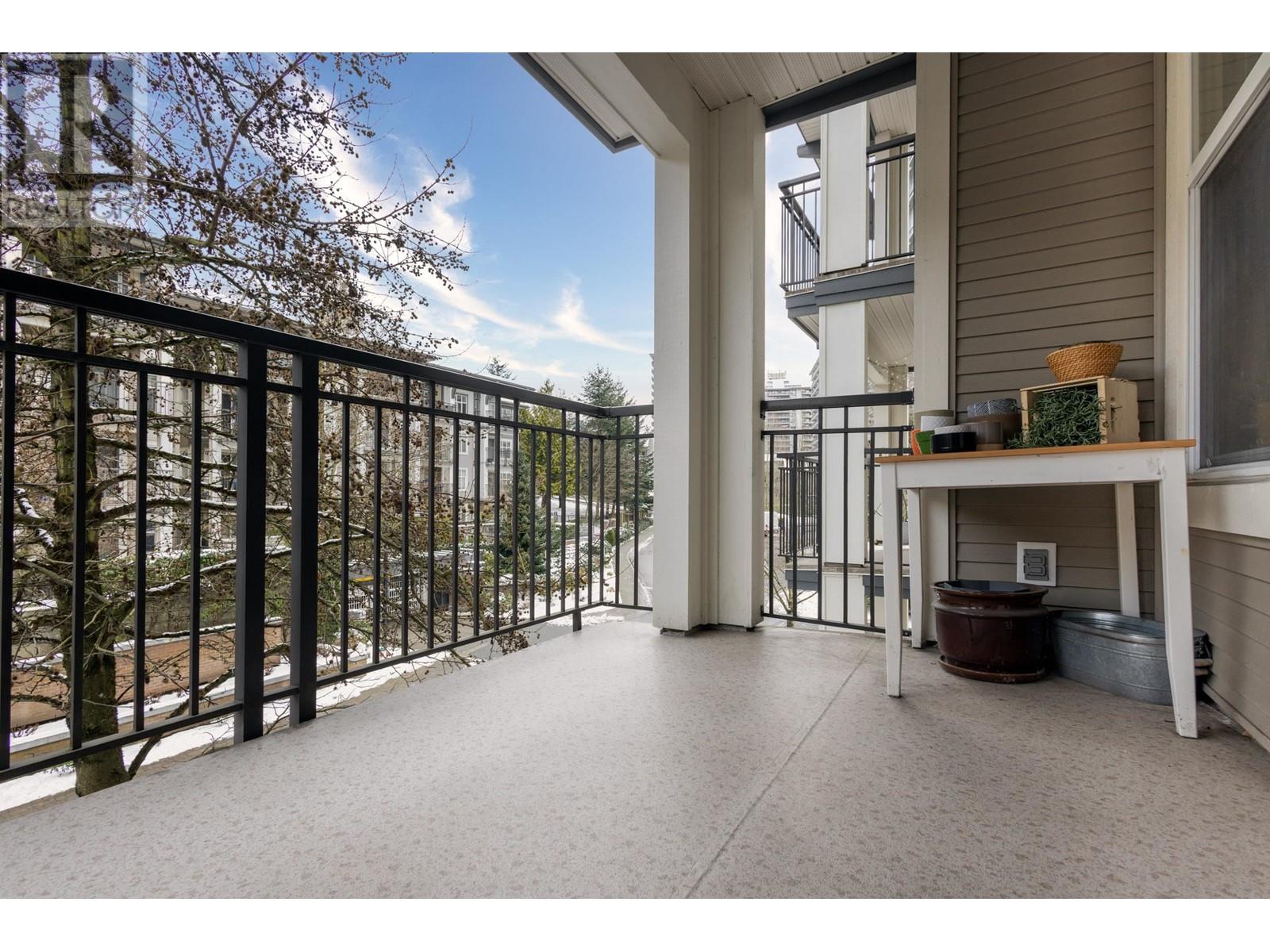 Listing Picture 15 of 21 : 313 4868 BRENTWOOD DRIVE, Burnaby / 本拿比 - 魯藝地產 Yvonne Lu Group - MLS Medallion Club Member