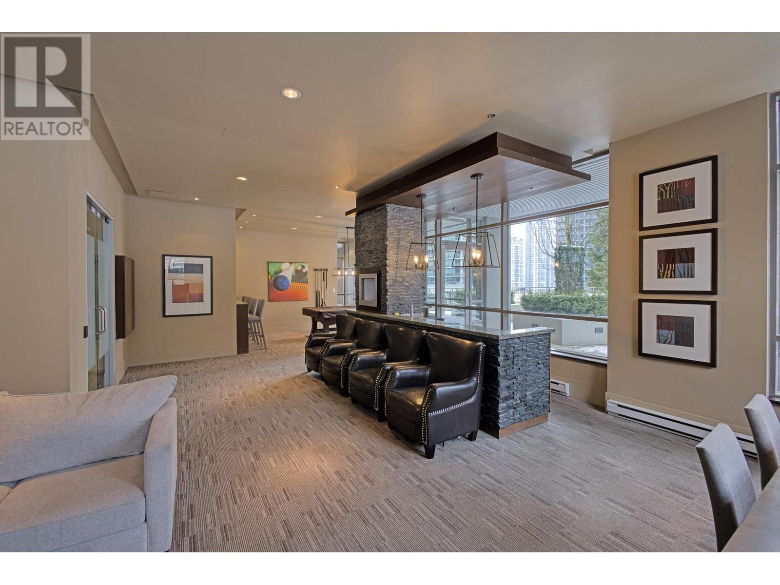 Listing Picture 19 of 21 : 313 4868 BRENTWOOD DRIVE, Burnaby / 本拿比 - 魯藝地產 Yvonne Lu Group - MLS Medallion Club Member